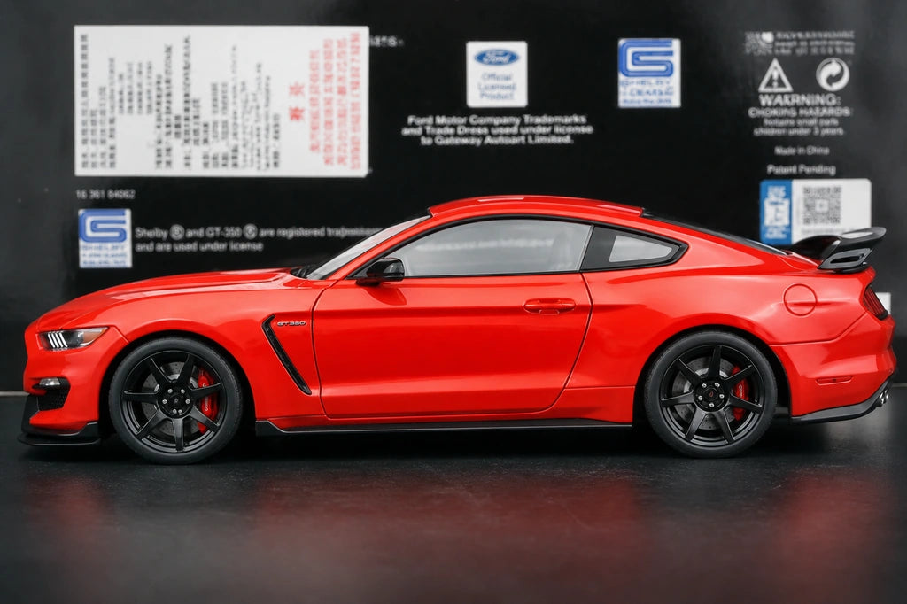 AutoArt فورد 2016 شيلبي موستانج GT350R ريد 1:18 – نموذج معدني قابل للجمع من القالب المصبوب
