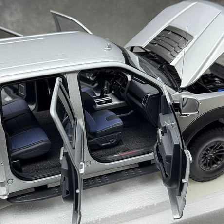 AutoArt Ford 2019 F-150 Raptor SuperCrew Silver 1:18 – Collectible Diecast Model Die-Cast