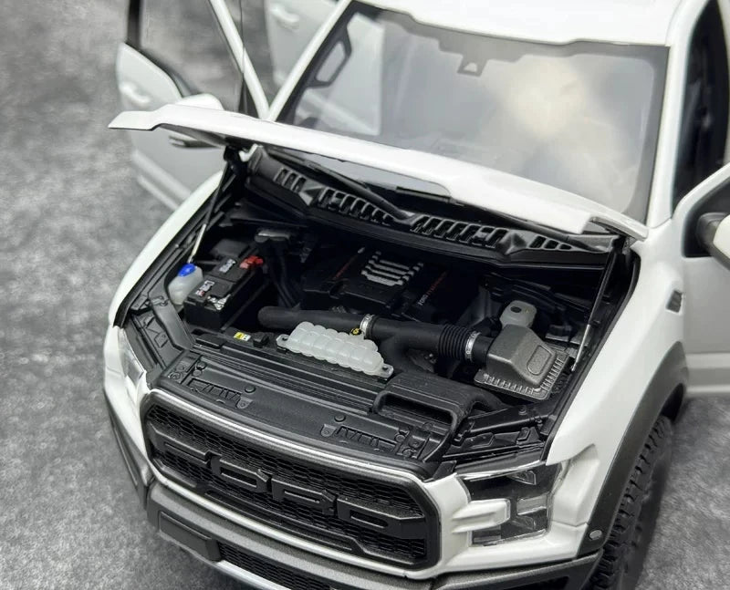 AutoArt Ford 2019 F-150 Raptor SuperCrew White 1:18 – Sammelobjekt aus Druckguss