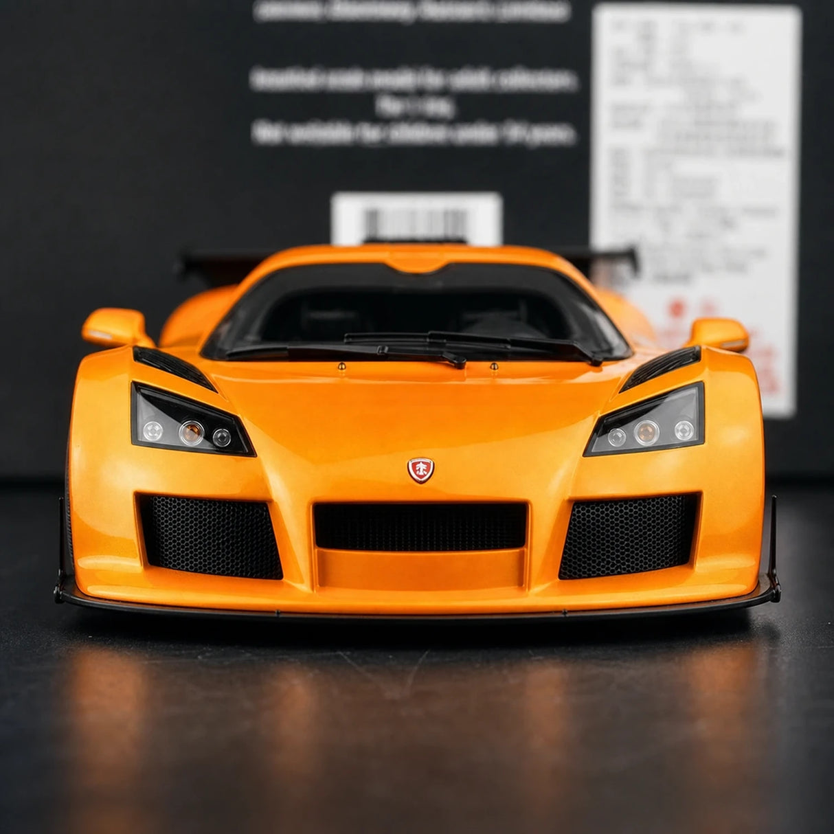 [AutoArt] 1:18 Gumpert 2009 Apollo S modèle orange moulé sous pression
