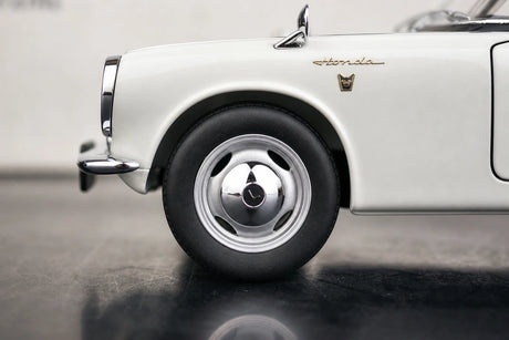 AutoArt Honda 1966 S800 White 1:18 – Keräilyvalittu pienoismalli