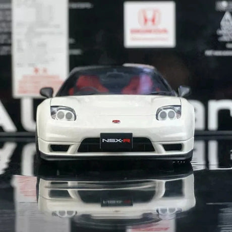 AutoArt Honda 2002 NSX-R NA2 White 1:18 – Keräilyesineet valuvalumallit