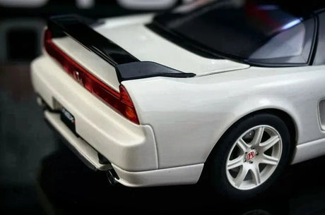 AutoArt Honda 2002 NSX-R NA2 White 1:18 – Keräilyesineet valuvalumallit