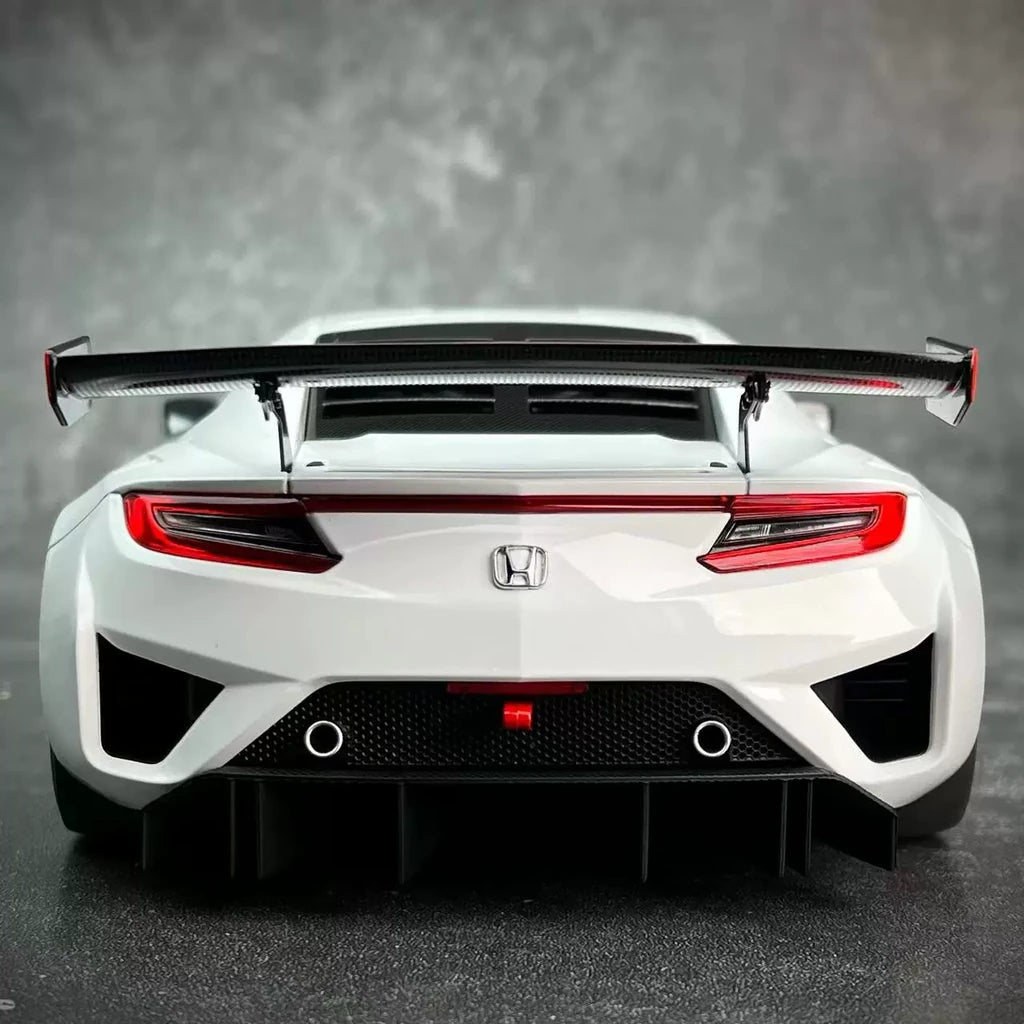 AutoArt Honda 2018 NSX GT3 White 1:18 – Collectible Diecast Model Die-Cast