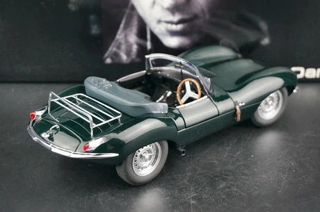 AutoArt Jaguar 1957 XK-SS Steve McQueen 1:18 – samlarobjekt gjuten modell gjutet