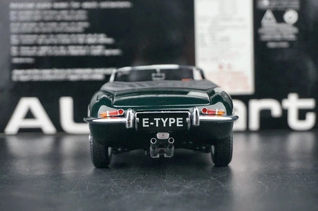 AutoArt Jaguar 1961 E-Type Roadster grön 1:18 – pressgjuten samlarmodell