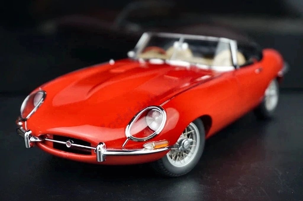 AutoArt Jaguar 1961 E-Type Roadster Red 1:18 – Collectible Diecast Model Die-Cast