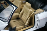 AutoArt Jaguar 1988 XJ-S Convertible vit 1:18 – pressgjuten samlarmodell