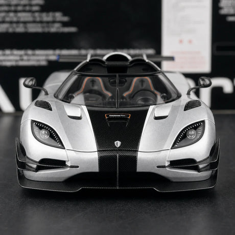AutoArt Koenigsegg 2014 One1 Silver 1:18 – نموذج معدني قابل للجمع من القالب المصبوب