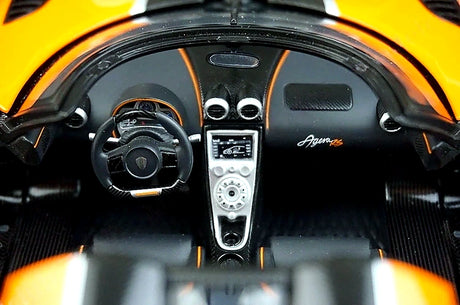AutoArt Koenigsegg 2015 Agera RS أورانج 1:18 – نموذج معدني قابل للجمع من قالب القالب