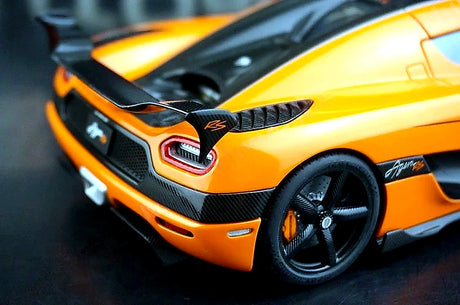 AutoArt Koenigsegg 2015 Agera RS أورانج 1:18 – نموذج معدني قابل للجمع من قالب القالب