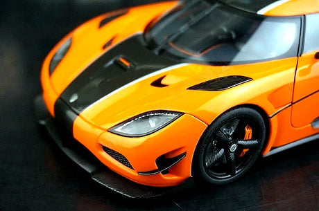 AutoArt Koenigsegg 2015 Agera RS أورانج 1:18 – نموذج معدني قابل للجمع من قالب القالب