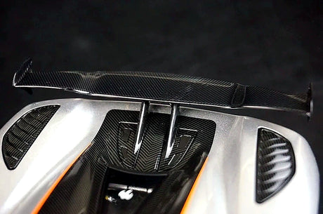 AutoArt Koenigsegg 2015 Agera RS سيلفر 1:18 – نموذج معدني قابل للجمع مصبوب، مصبوب.