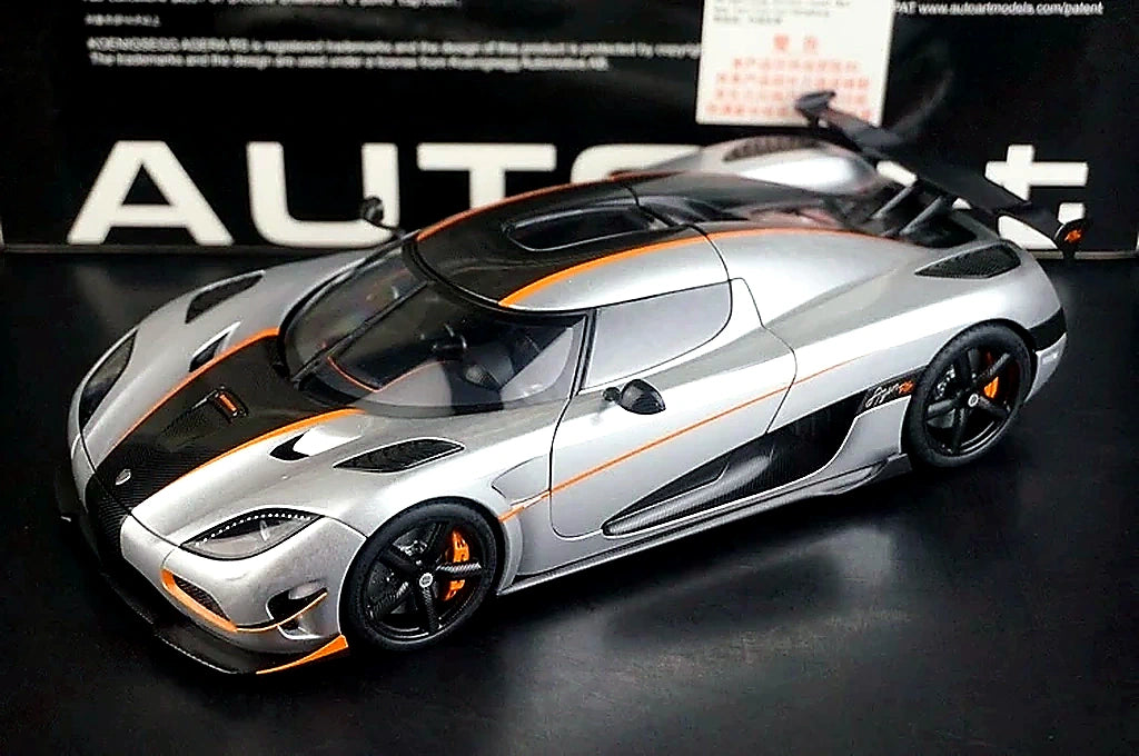 AutoArt Koenigsegg 2015 Agera RS سيلفر 1:18 – نموذج معدني قابل للجمع مصبوب، مصبوب.