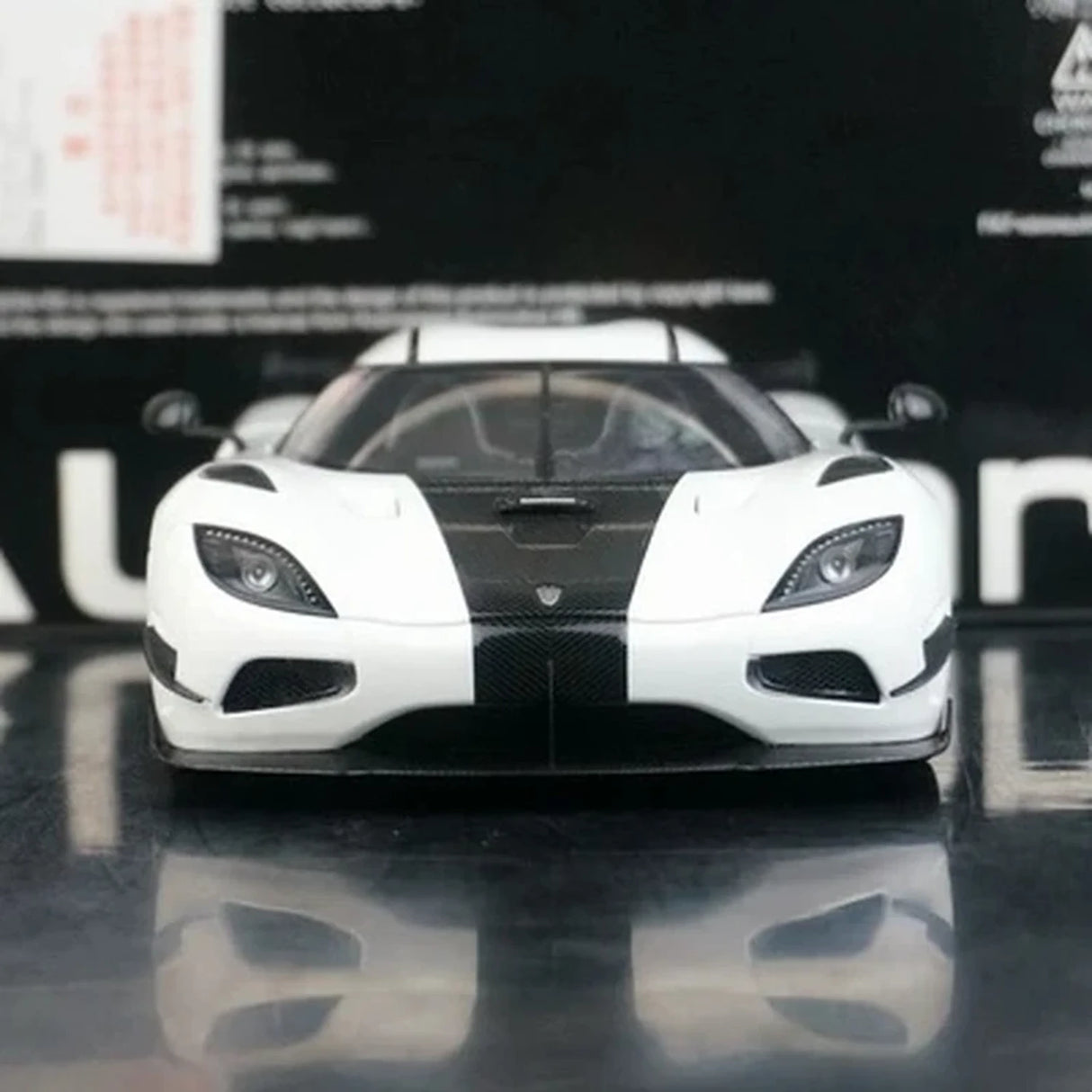 AutoArt Koenigsegg 2015 Agera RS وايت 1:18 – نموذج معدني قابل للجمع من القالب المصبوب