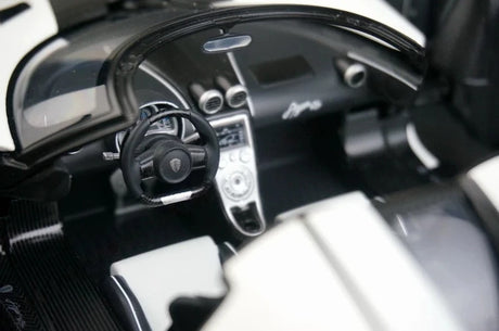 AutoArt Koenigsegg 2015 Agera RS وايت 1:18 – نموذج معدني قابل للجمع من القالب المصبوب