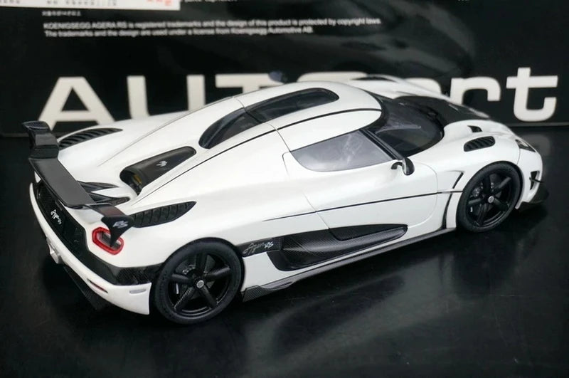 AutoArt Koenigsegg 2015 Agera RS وايت 1:18 – نموذج معدني قابل للجمع من القالب المصبوب