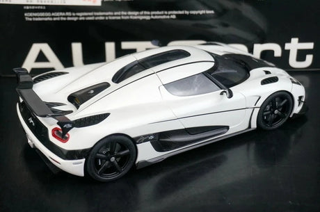 AutoArt Koenigsegg 2015 Agera RS وايت 1:18 – نموذج معدني قابل للجمع من القالب المصبوب