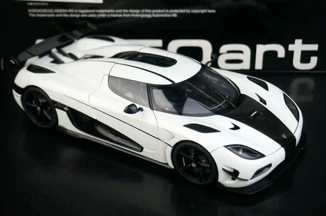 AutoArt Koenigsegg 2015 Agera RS وايت 1:18 – نموذج معدني قابل للجمع من القالب المصبوب