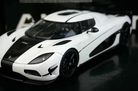 AutoArt Koenigsegg 2015 Agera RS وايت 1:18 – نموذج معدني قابل للجمع من القالب المصبوب