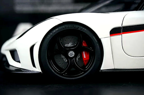 AutoArt Koenigsegg 2016 ريجيرا وايت 1:18 – نموذج معدني قابل للجمع مصبوب، مصبوب.