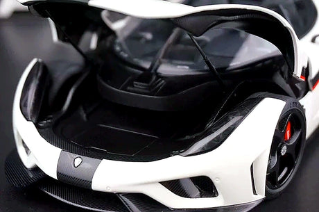 AutoArt Koenigsegg 2016 ريجيرا وايت 1:18 – نموذج معدني قابل للجمع مصبوب، مصبوب.