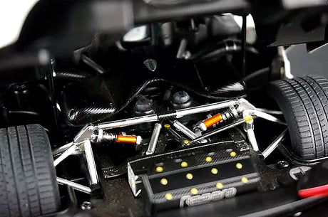 AutoArt Koenigsegg 2016 ريجيرا وايت 1:18 – نموذج معدني قابل للجمع مصبوب، مصبوب.
