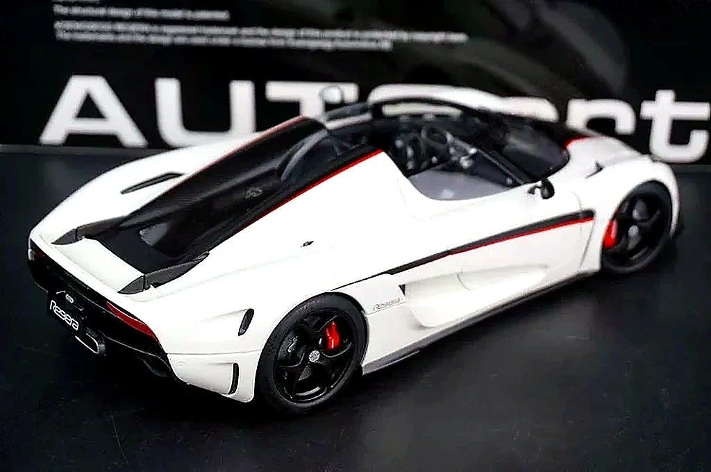 AutoArt Koenigsegg 2016 Regera White 1:18 – Keräilymallinen valuvalumalli