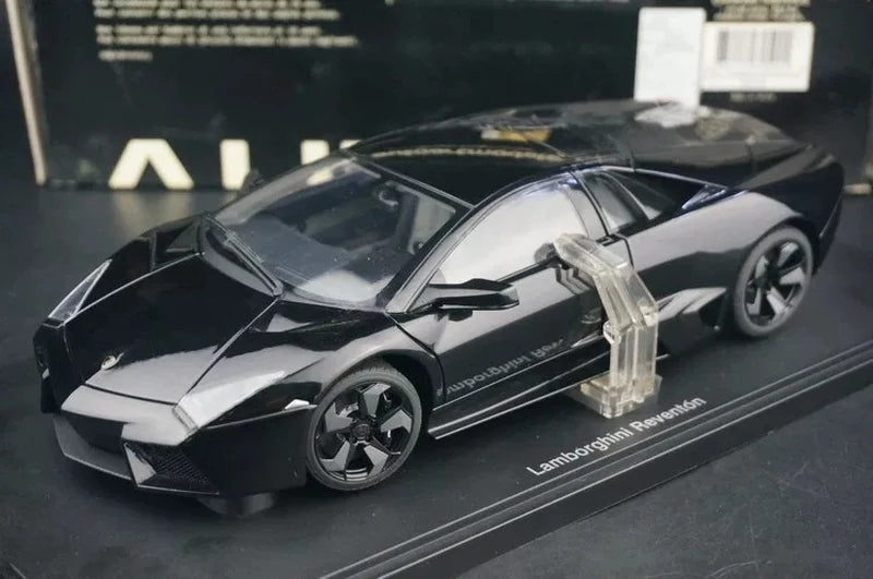 AutoArt Lamborghini 2007 ريفينتون بلاك 1:18 – نموذج معدني قابل للجمع من القالب المصبوب