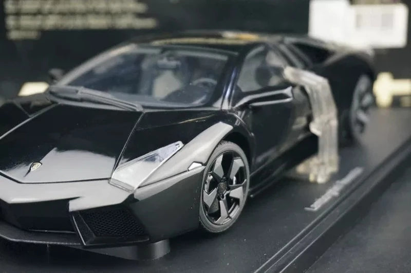 AutoArt Lamborghini 2007 ريفينتون بلاك 1:18 – نموذج معدني قابل للجمع من القالب المصبوب