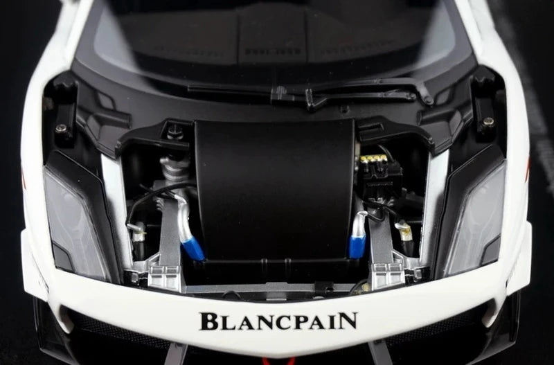 AutoArt Lamborghini 2008 Gallardo LP560-4 وايت 1:18 – نموذج معدني قابل للجمع من القالب المصبوب