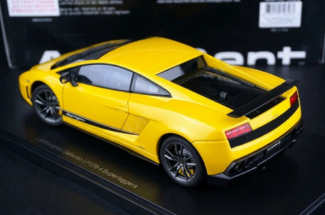 AutoArt Lamborghini 2010 Gallardo LP570-4 Superleggera Yellow 1:18 – Keräilyvalmisteinen valumalli