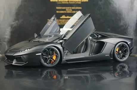 AutoArt Lamborghini 2011 Aventador LP700-4 Black 1:18 – Keräilyesineet valuvalumallit
