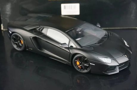 AutoArt Lamborghini 2011 Aventador LP700-4 Black 1:18 – Keräilyesineet valuvalumallit