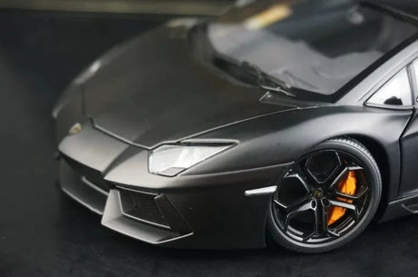 AutoArt Lamborghini 2011 Aventador LP700-4 Black 1:18 – Keräilyesineet valuvalumallit