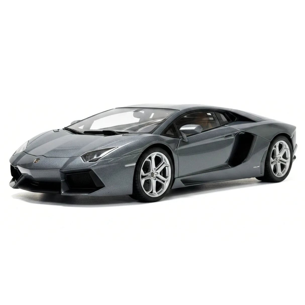 AutoArt Lamborghini 2011 Aventador LP700-4 جراي 1:18 – نموذج معدني قابل للجمع