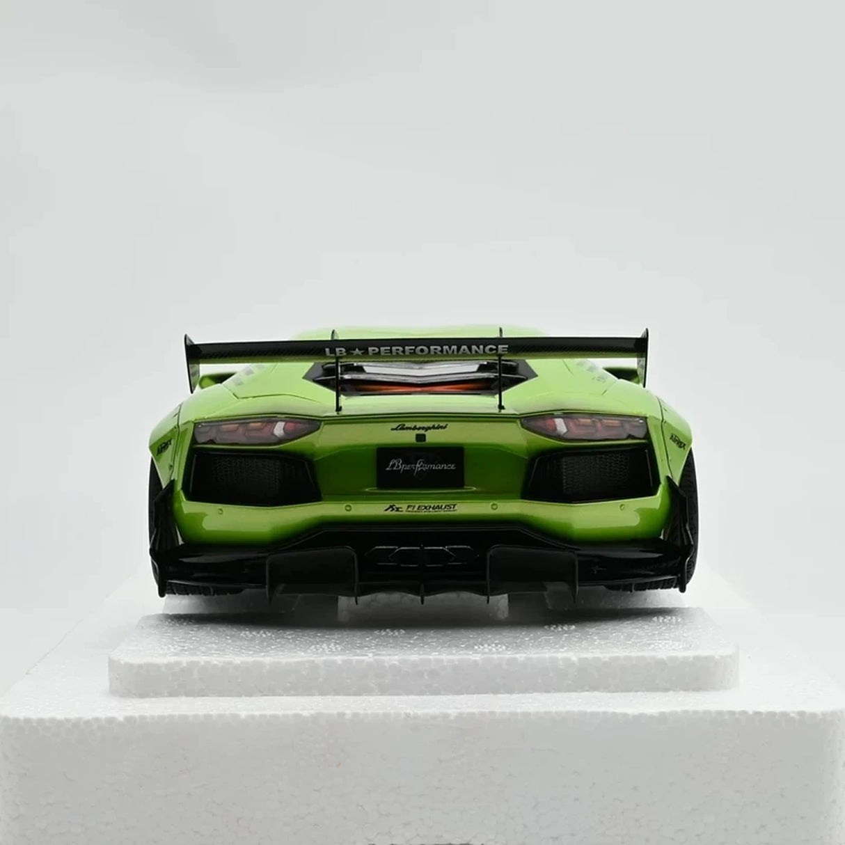 AutoArt Lamborghini 2011 Aventador LP700-4 LB Works Green 1:18 – Modello da collezione in pressofuso
