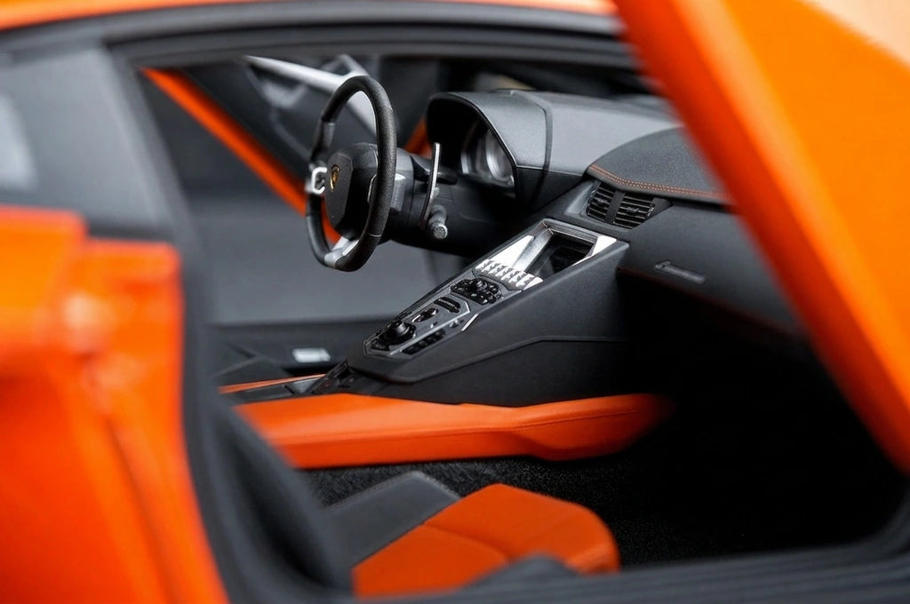 AutoArt Lamborghini 2011 Aventador LP700-4 Orange 1:18 – Modello da collezione pressofuso