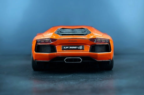 AutoArt Lamborghini 2011 Aventador LP700-4 Orange 1:18 – Keräilyesineitä valuvalumalli