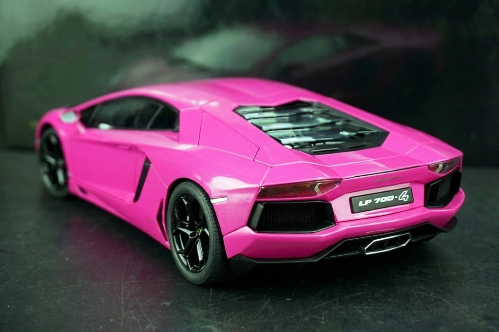 AutoArt Lamborghini 2011 Aventador LP700-4 Pink 1:18 – Modello da collezione in metallo pressofuso