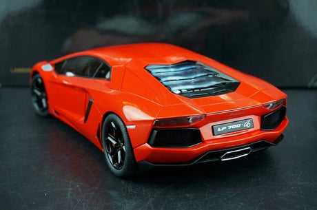 AutoArt Lamborghini 2011 Aventador LP700-4 Red 1:18 – Keräilyesineet valuvalumallit