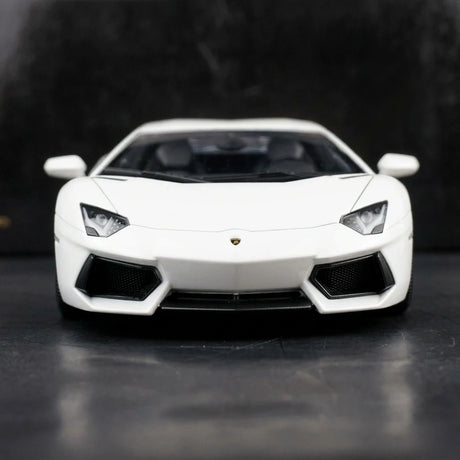 AutoArt Lamborghini 2011 Aventador LP700-4 White 1:18 – Keräilyesineet valuvalumallit