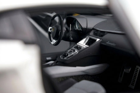 AutoArt Lamborghini 2011 Aventador LP700-4 White 1:18 – Keräilyesineet valuvalumallit