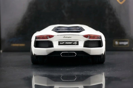 AutoArt Lamborghini 2011 Aventador LP700-4 White 1:18 – Keräilyesineet valuvalumallit