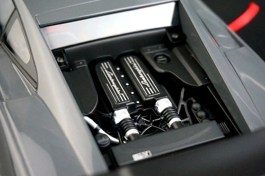 AutoArt Lamborghini 2011 Gallardo LP570-4 سوبر تروفيو سترادالي رمادي 1:18 – نموذج معدني قابل للجمع مصبوب، مصبوب.