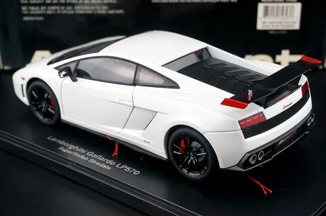 AutoArt Lamborghini 2011 Gallardo LP570-4 Super Trofeo Stradale White 1:18 – Keräilyvalumalli