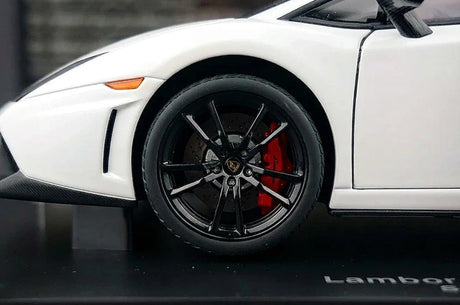 AutoArt Lamborghini 2011 Gallardo LP570-4 Super Trofeo Stradale White 1:18 – Keräilyvalumalli