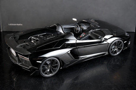 AutoArt Lamborghini 2012 Aventador J Black 1:18 – Keräilymallinen valuvalumalli