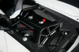 AutoArt Lamborghini 2012 Aventador J White 1:18 – نموذج معدني قابل للجمع مصبوب.