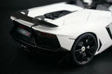 AutoArt Lamborghini 2012 Aventador J White 1:18 – نموذج معدني قابل للجمع مصبوب.